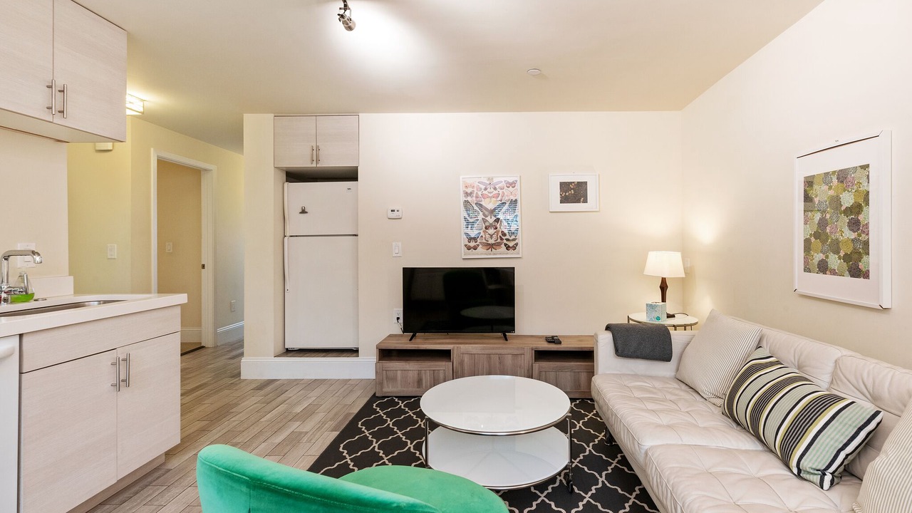 Photo of Livingroom in Lower Pacific Heights