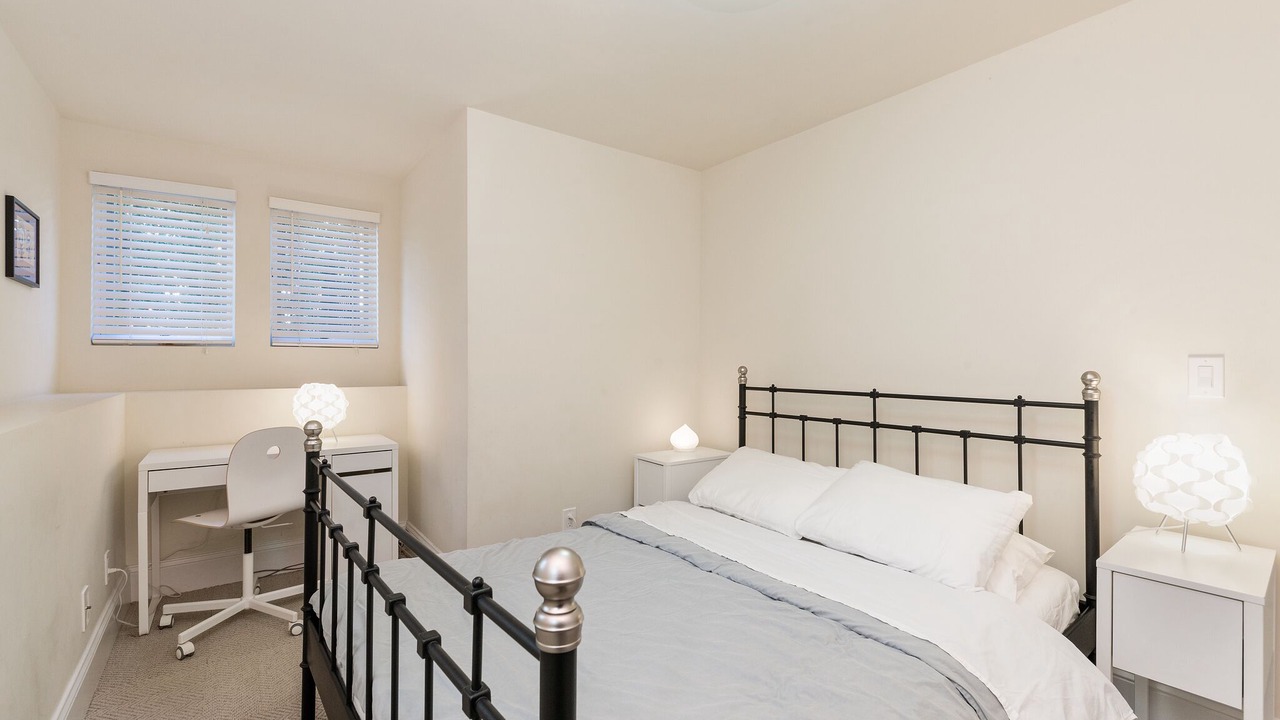 Photo of Bedroom in Lower Pacific Heights