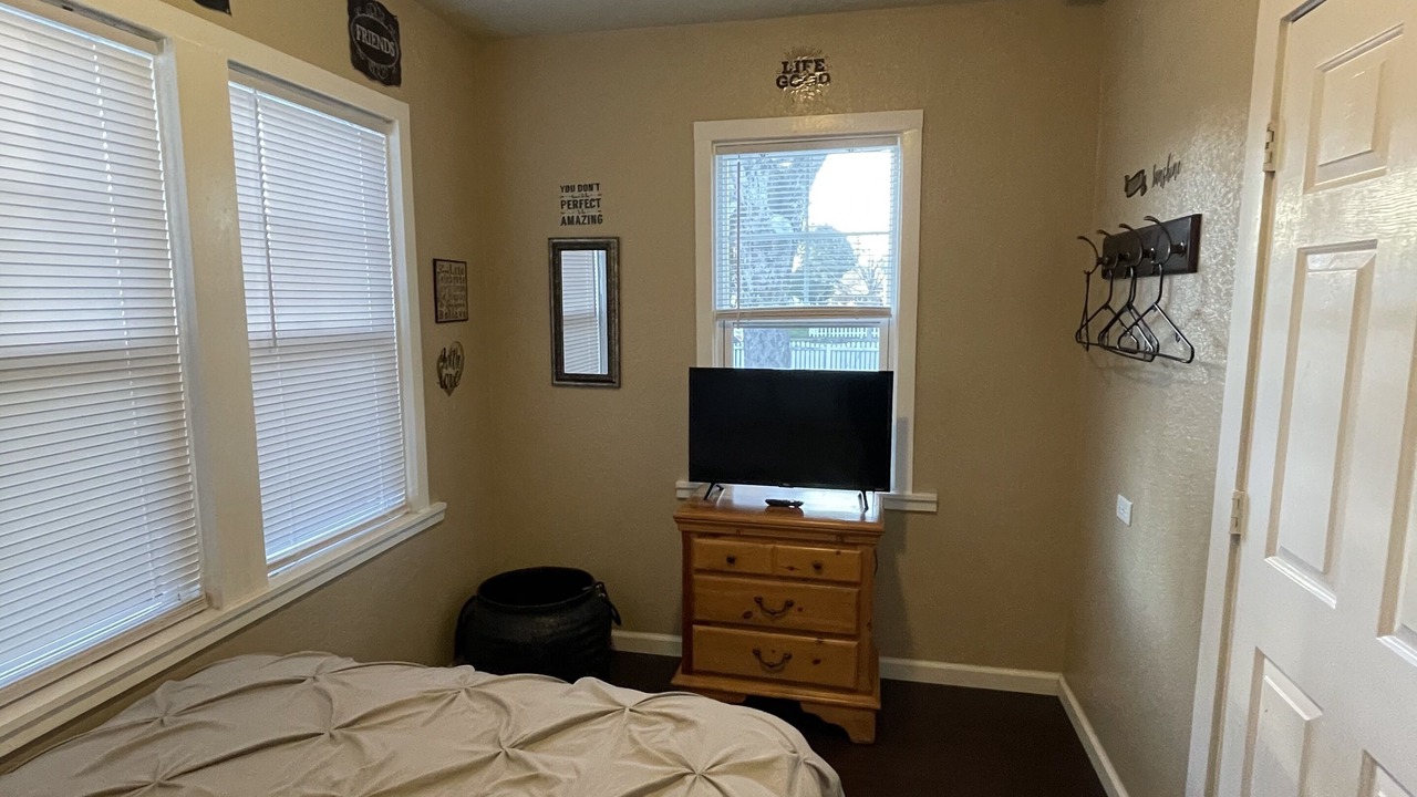 Photo of Bedroom in Dixon