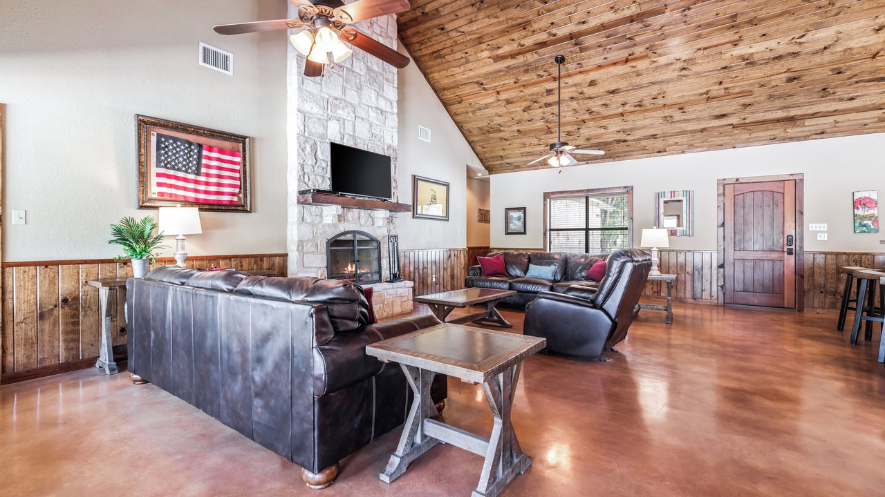 Photo of Livingroom in Concan