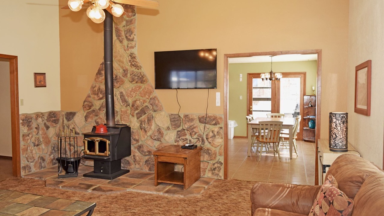 Photo of Livingroom in Red River