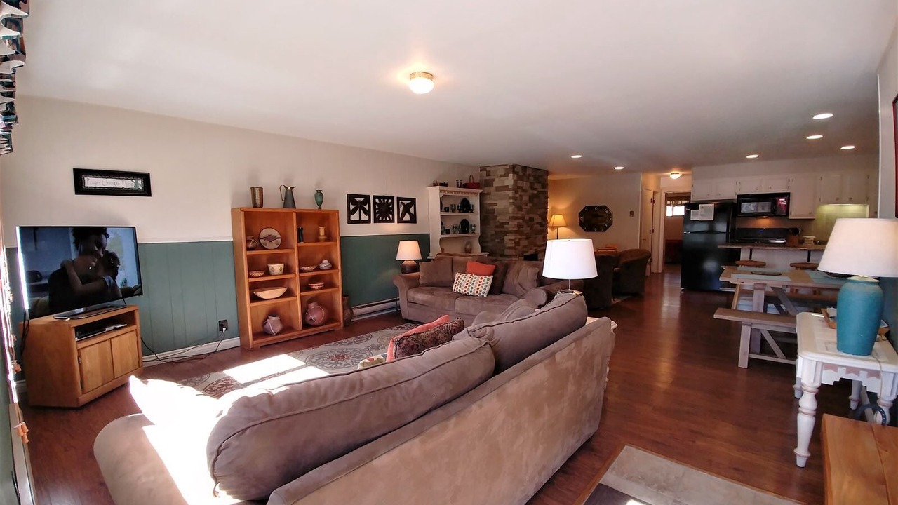 Photo of Livingroom in Red River