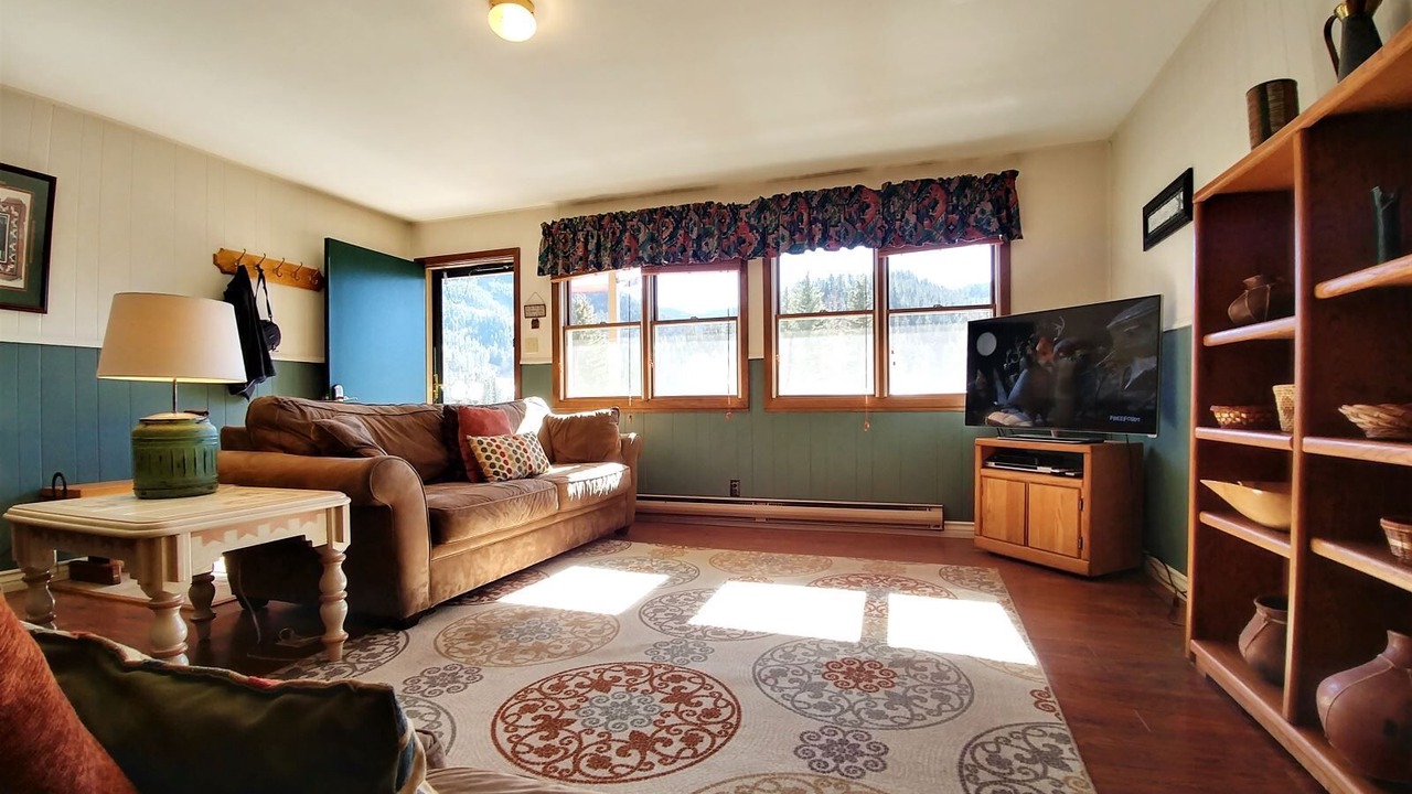 Photo of Livingroom in Red River