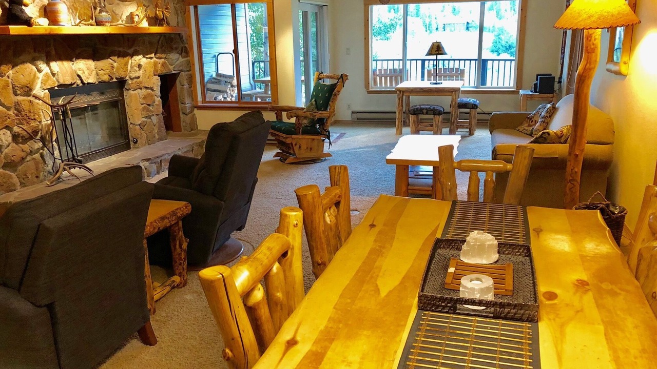 Photo of Livingroom in Mountain House
