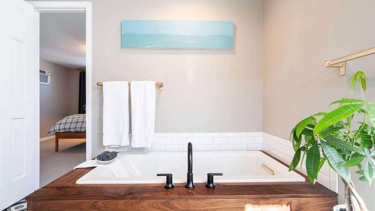 Photo of Bathroom in Newlands