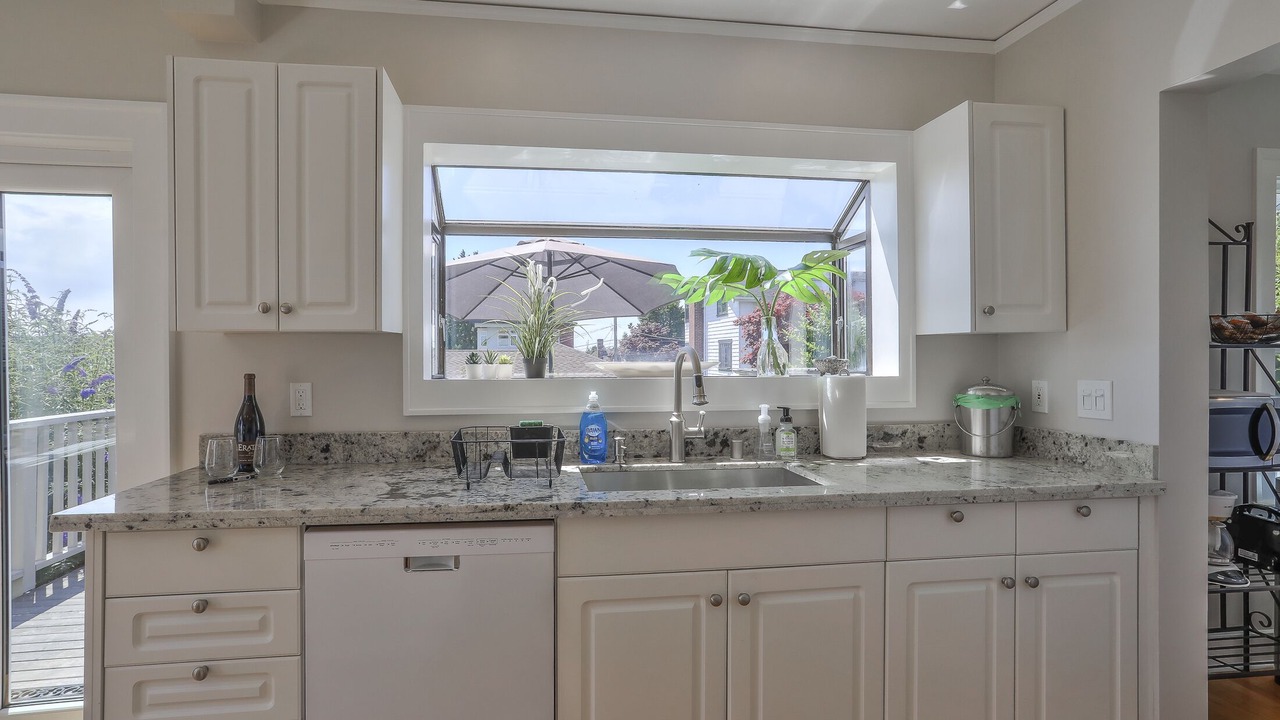 Photo of Kitchen in Southeast Magnolia