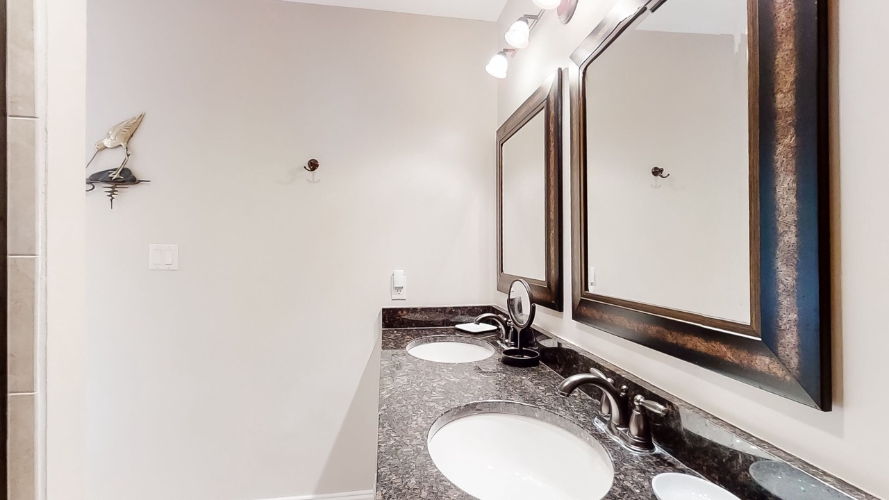 Photo of Bathroom in Shipyard Plantation