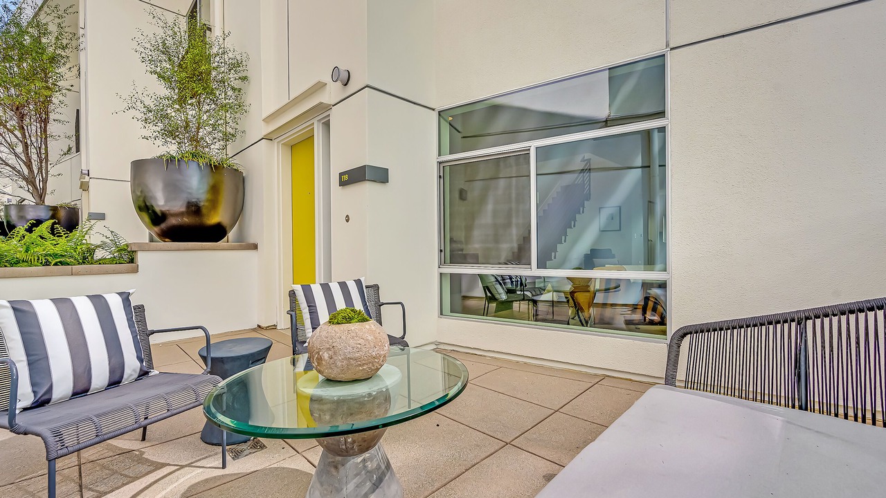 Photo of Patio Balcony in Marina Peninsula