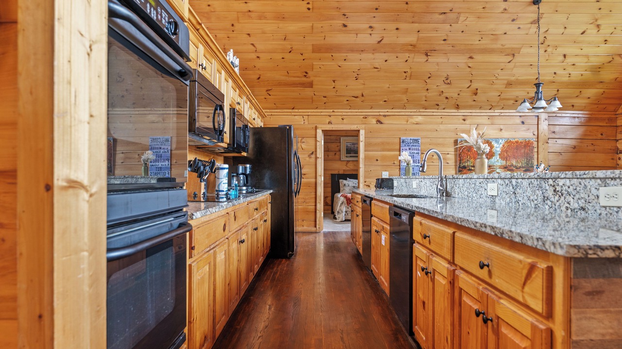 Photo of Kitchen in Black Bear Falls