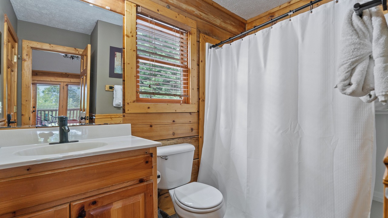 Photo of Bathroom in Black Bear Falls