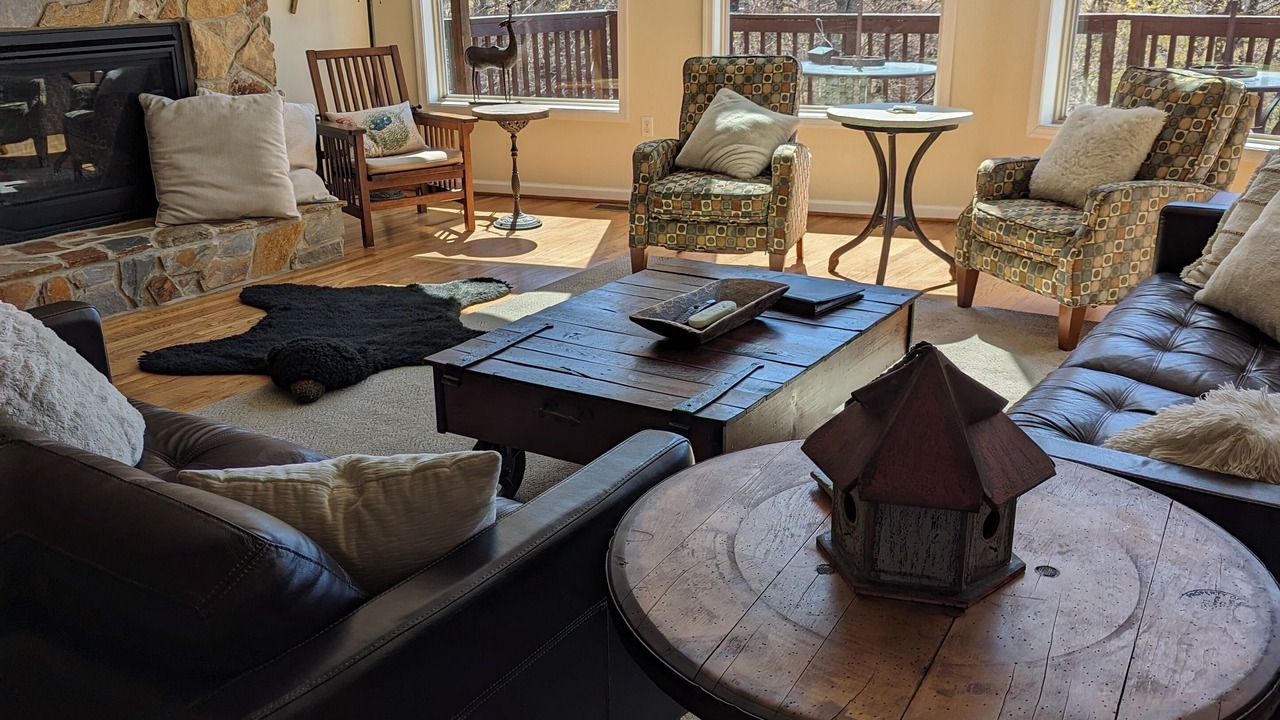 Photo of Livingroom in Front Royal