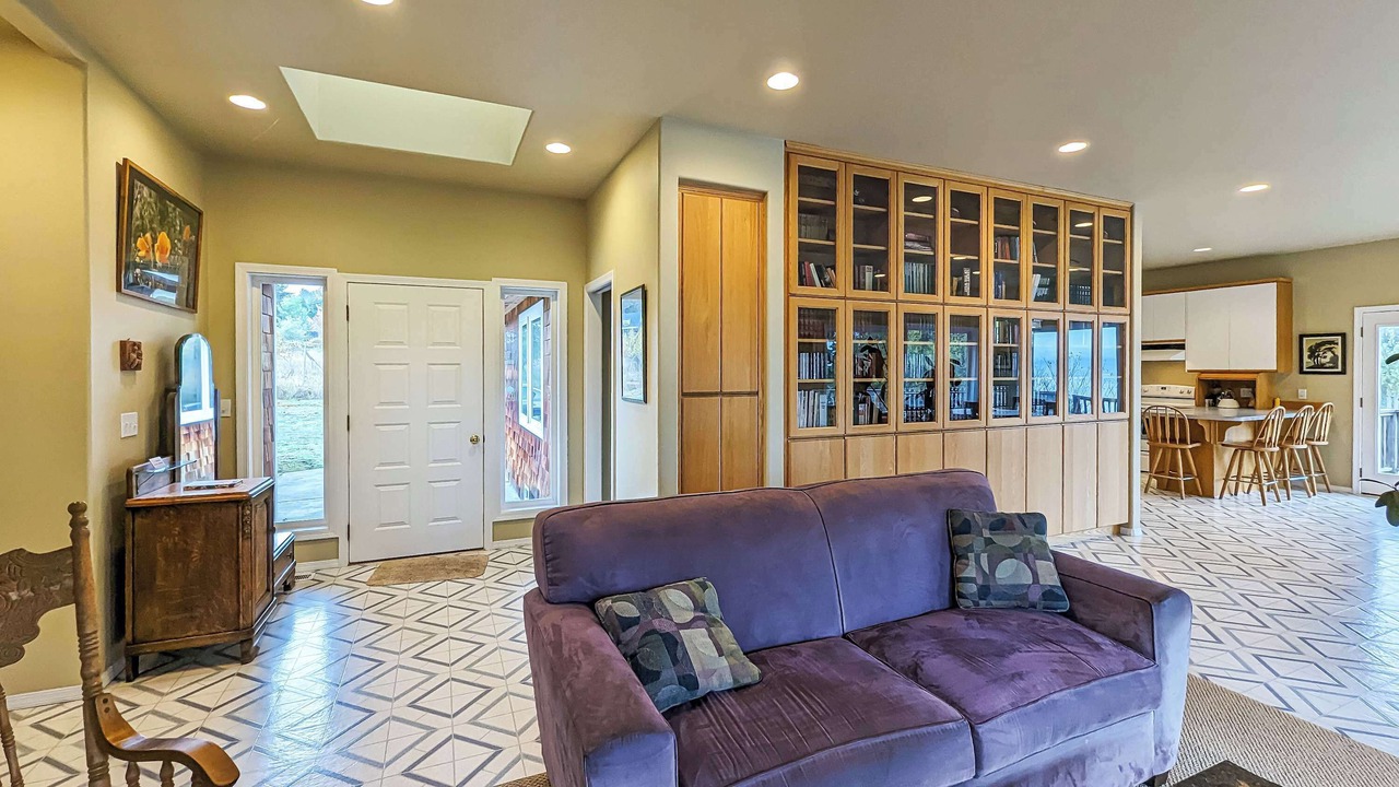 Photo of Livingroom in Port Angeles