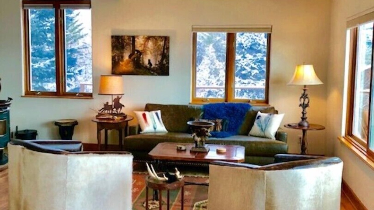 Photo of Bedroom in Missouri Heights