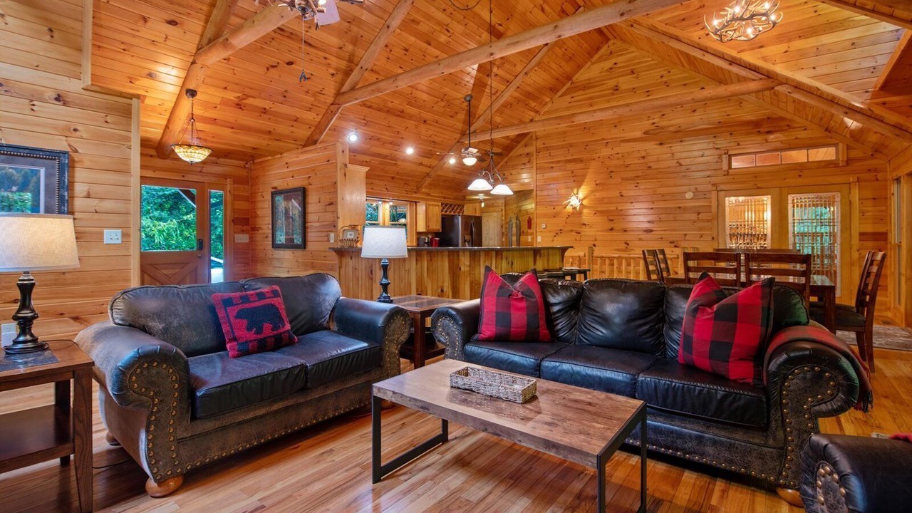 Photo of Bedroom in Foxfire Estates