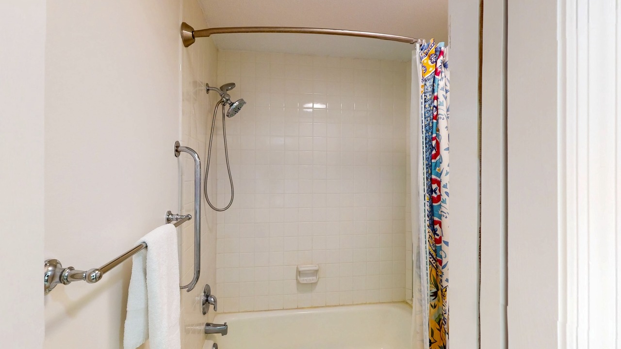 Photo of Bathroom in Shipyard Plantation