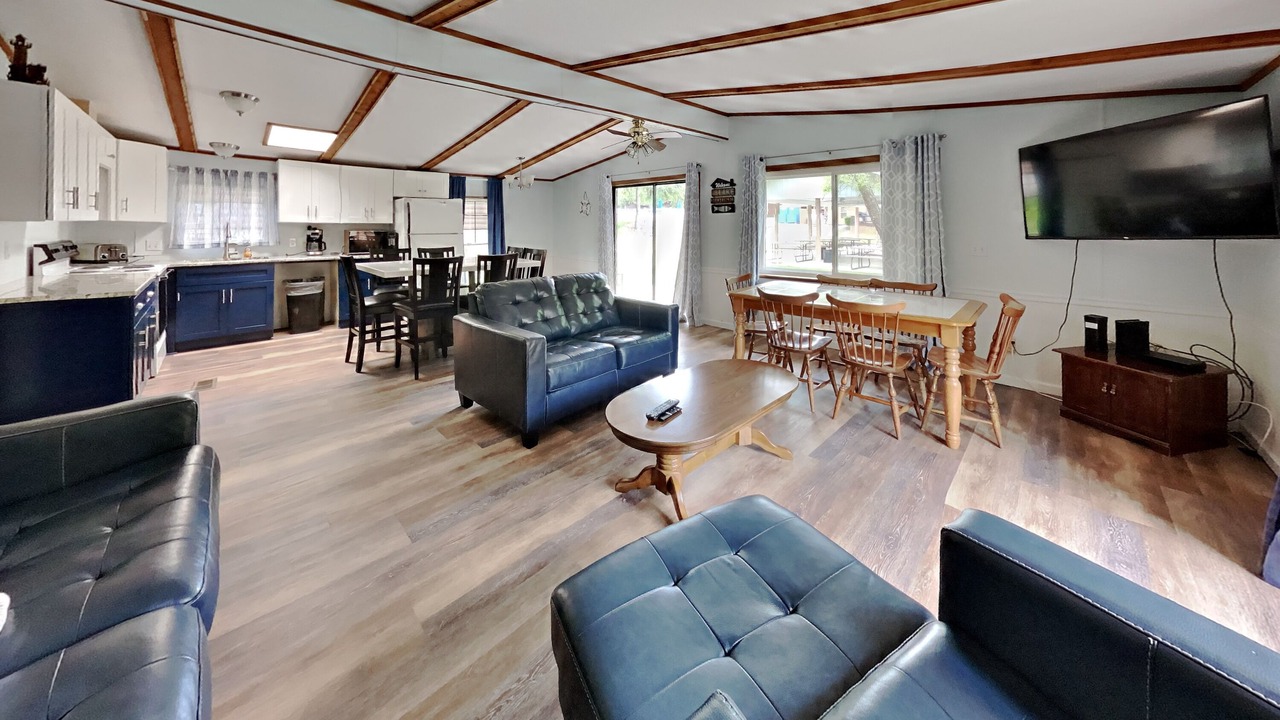 Photo of Livingroom in Put-in-Bay