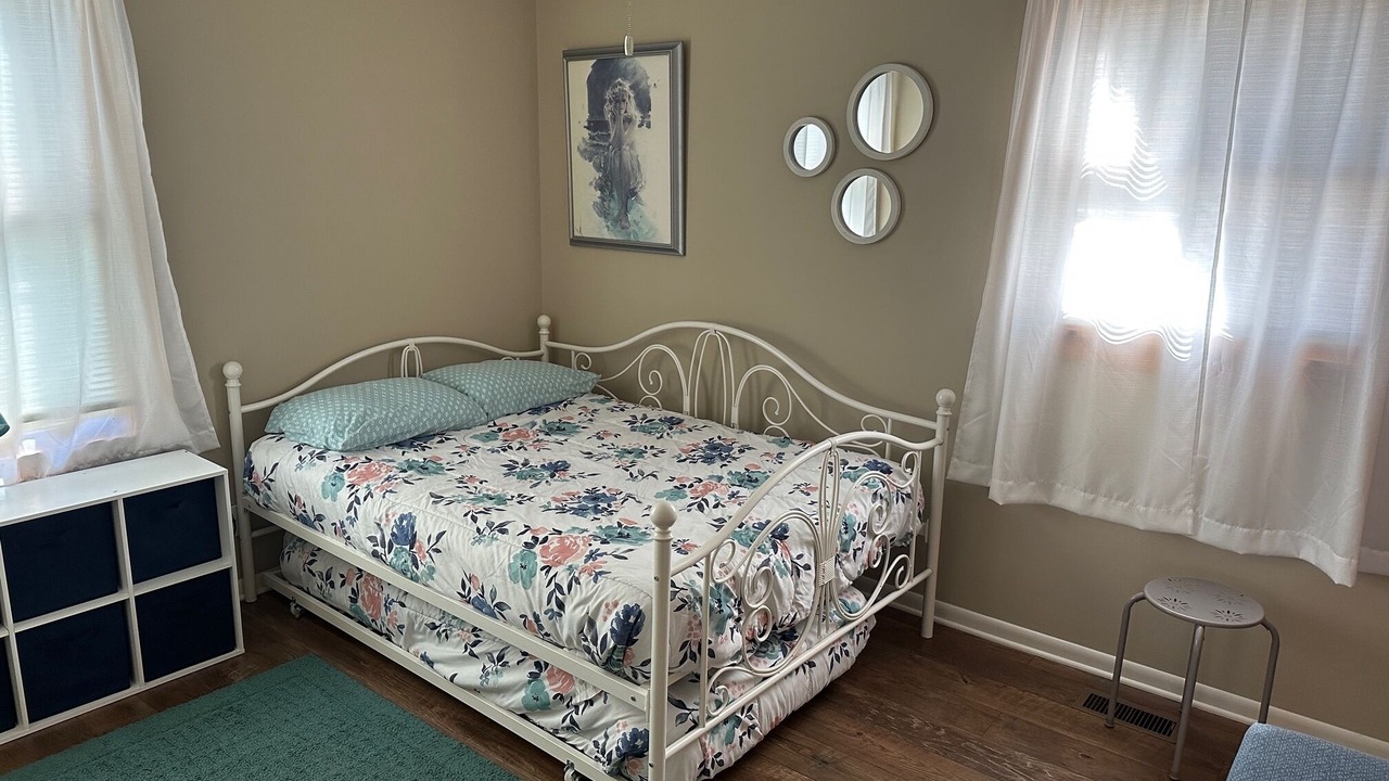 Photo of Bedroom in South Haven
