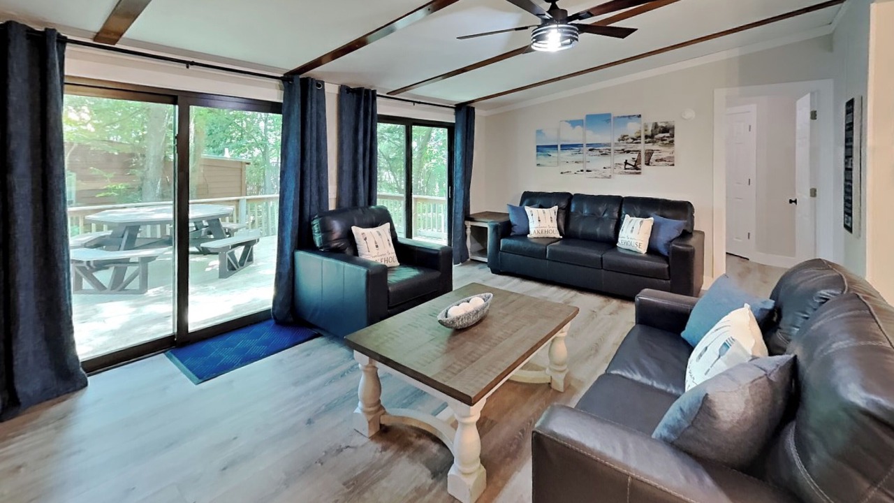 Photo of Livingroom in Put-in-Bay