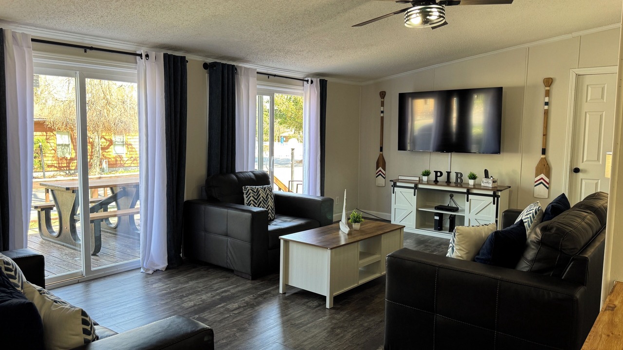 Photo of Livingroom in Put-in-Bay