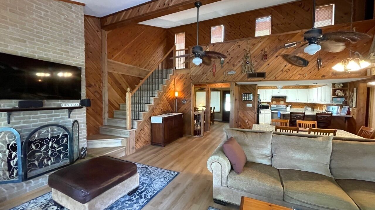 Photo of Bedroom in Point Venture