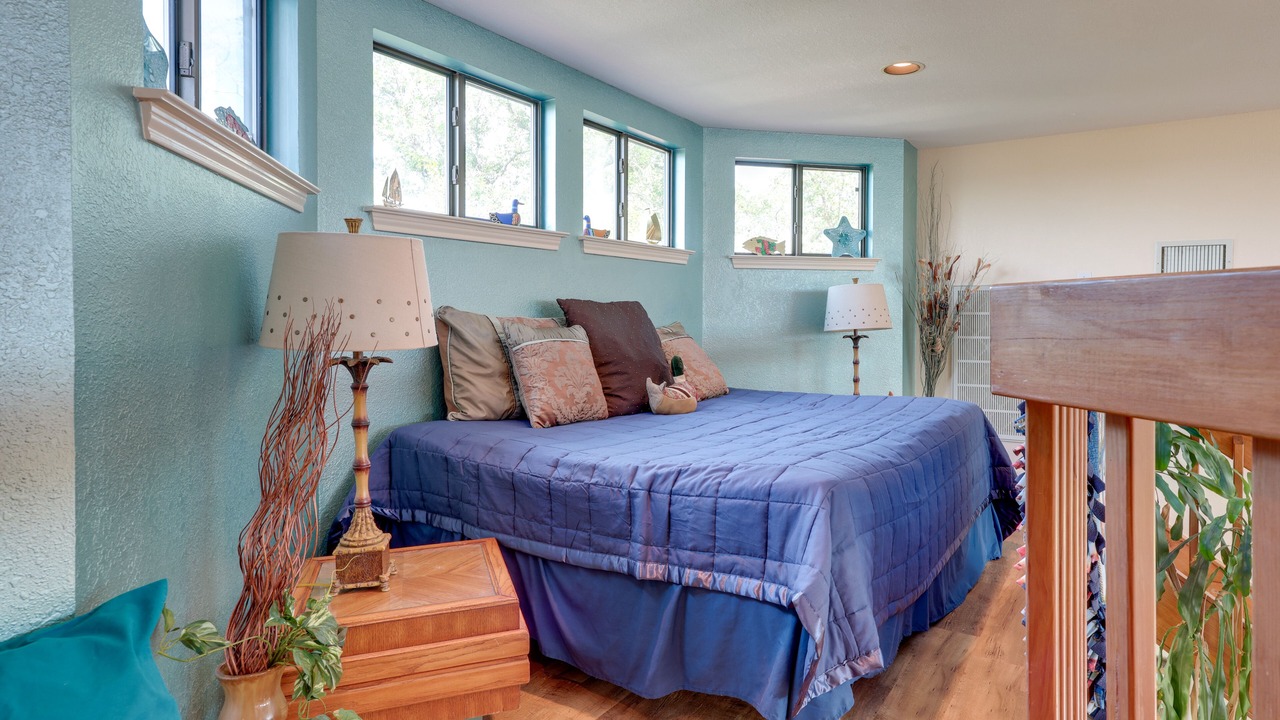 Photo of Bedroom in Canyon Lake