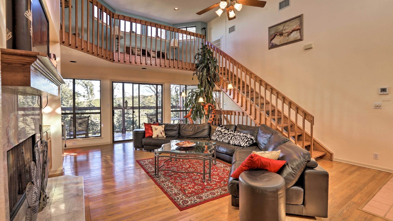 Photo of Livingroom in Canyon Lake