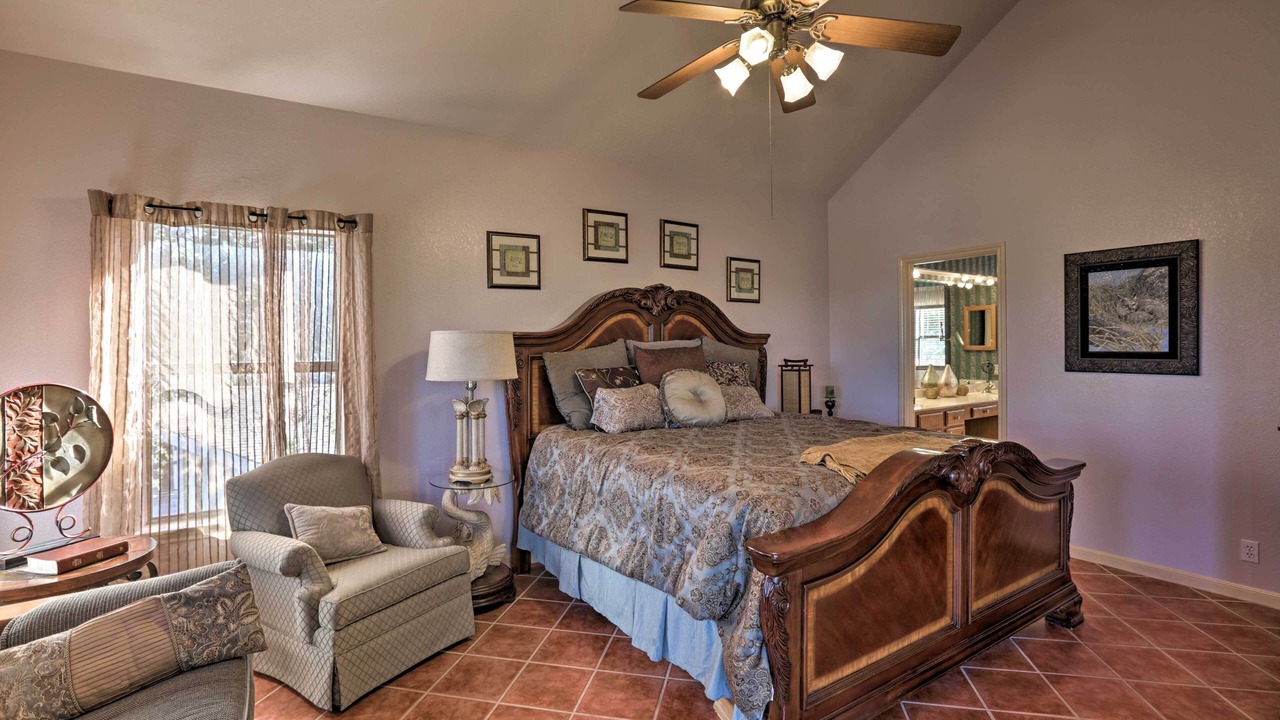 Photo of Bedroom in Canyon Lake