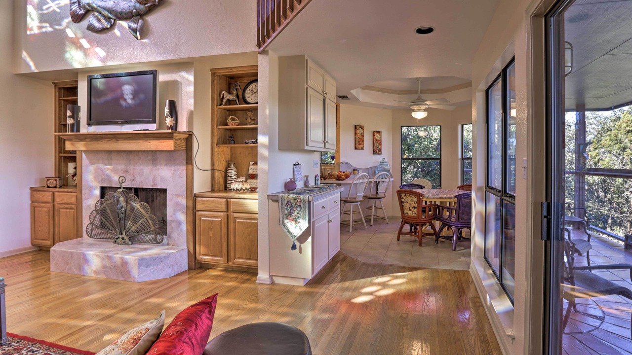Photo of Livingroom in Canyon Lake