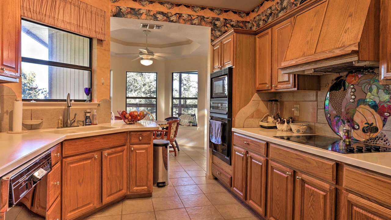 Photo of Kitchen in Canyon Lake