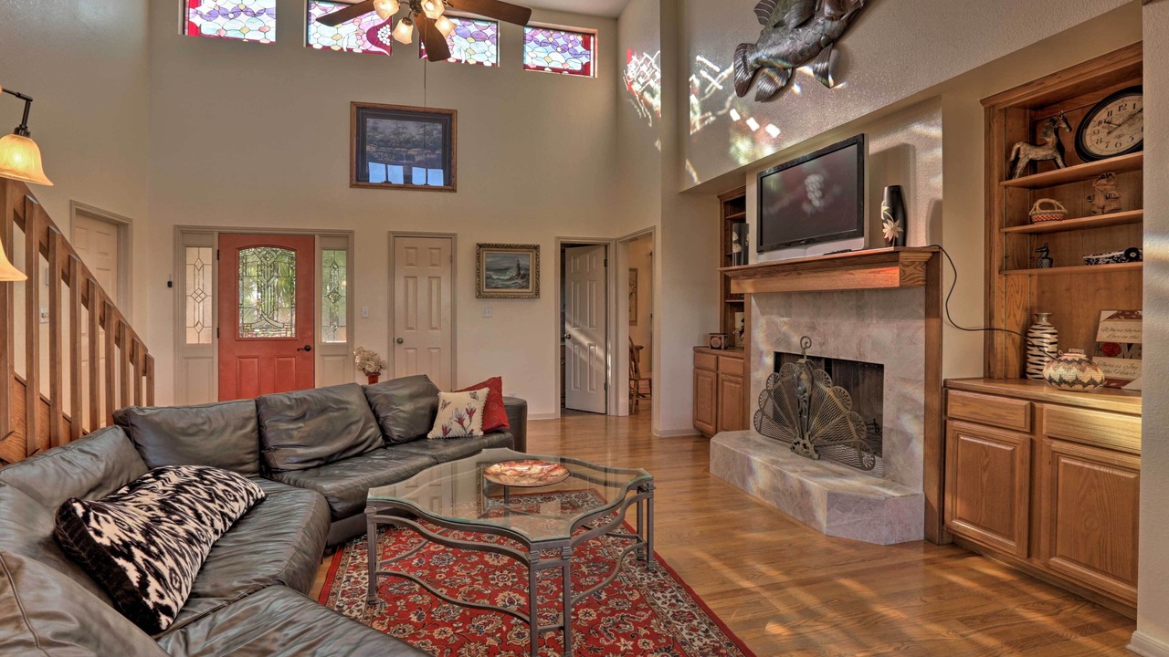 Photo of Livingroom in Canyon Lake