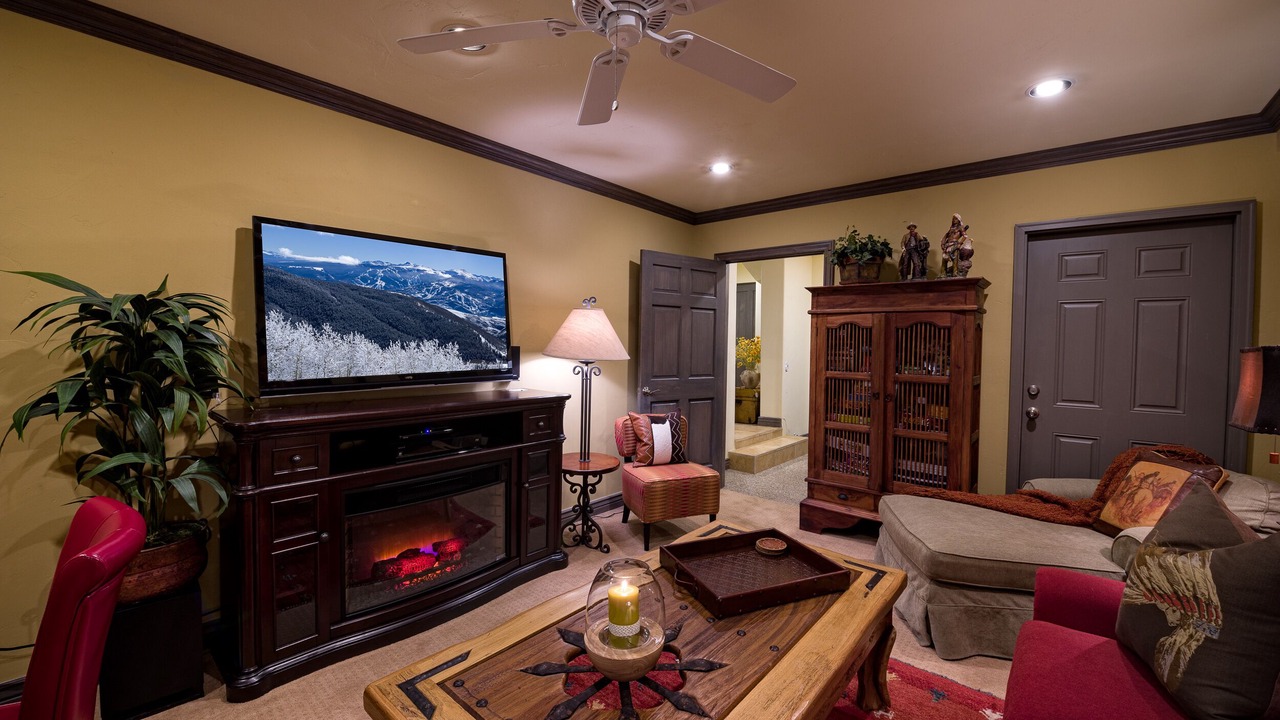 Photo of Livingroom in Vail