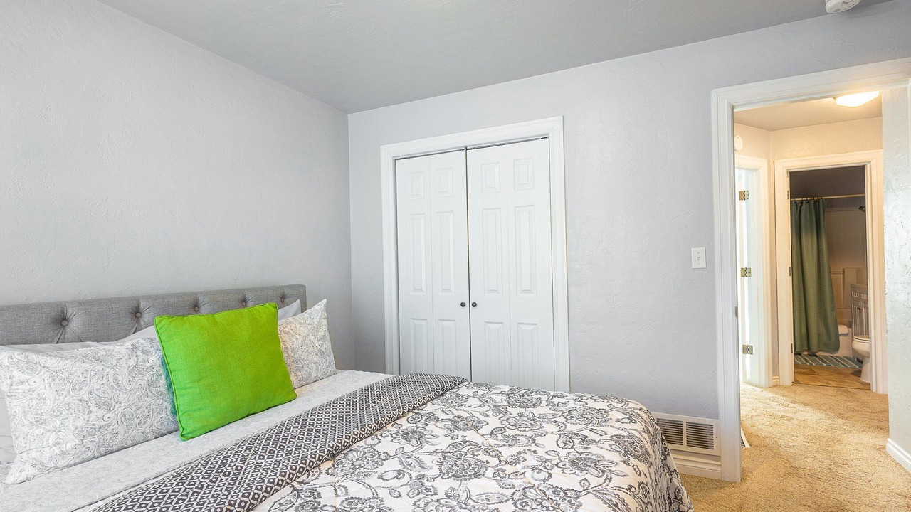 Photo of Bedroom in Alberta Arts District