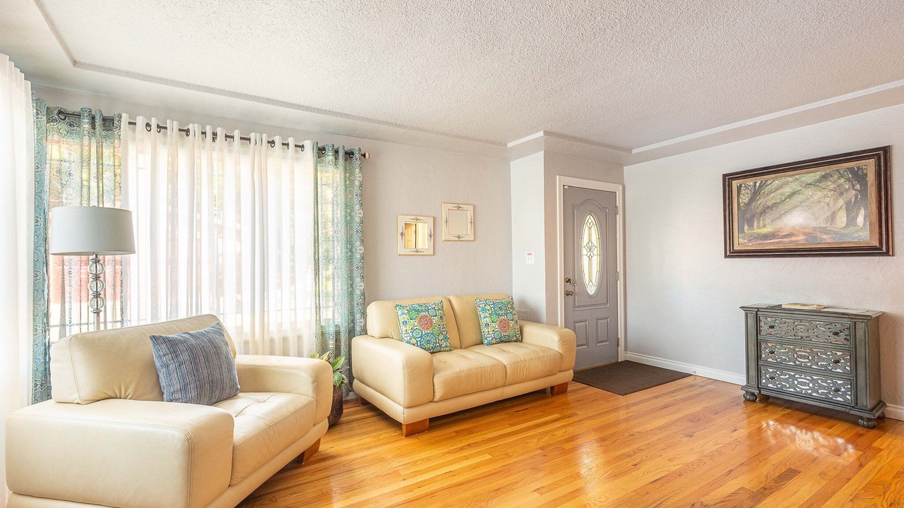 Photo of Livingroom in Alberta Arts District