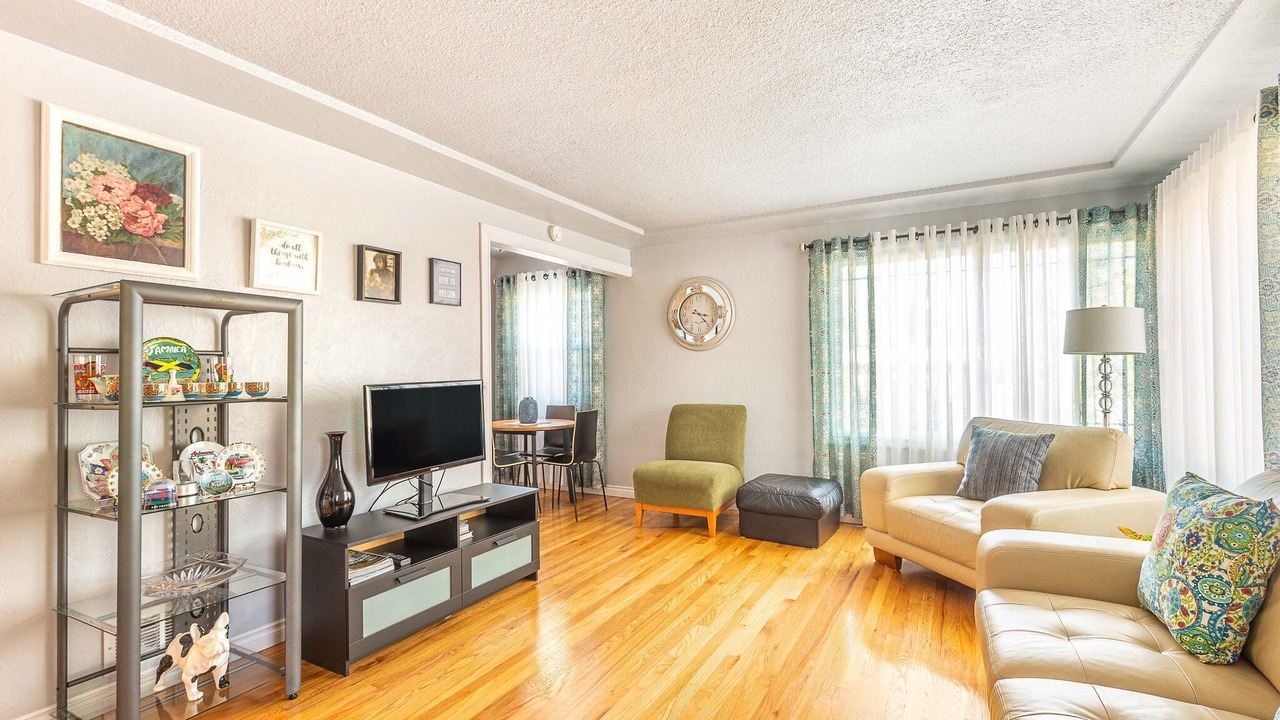 Photo of Livingroom in Alberta Arts District