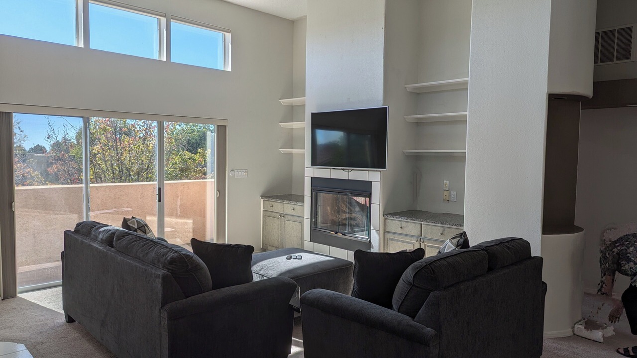 Photo of Livingroom in Northeast Heights