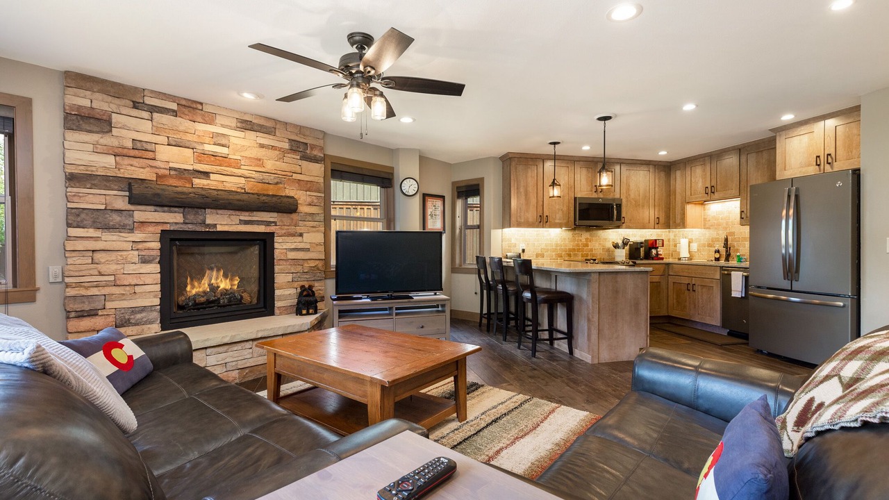 Photo of Livingroom in Four O'Clock
