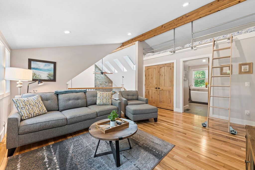 Photo of Livingroom in Harbert