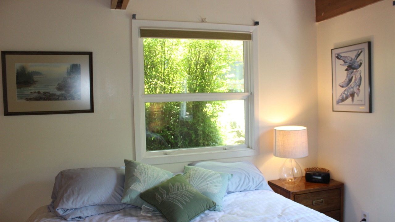 Photo of Bedroom in Lummi Island