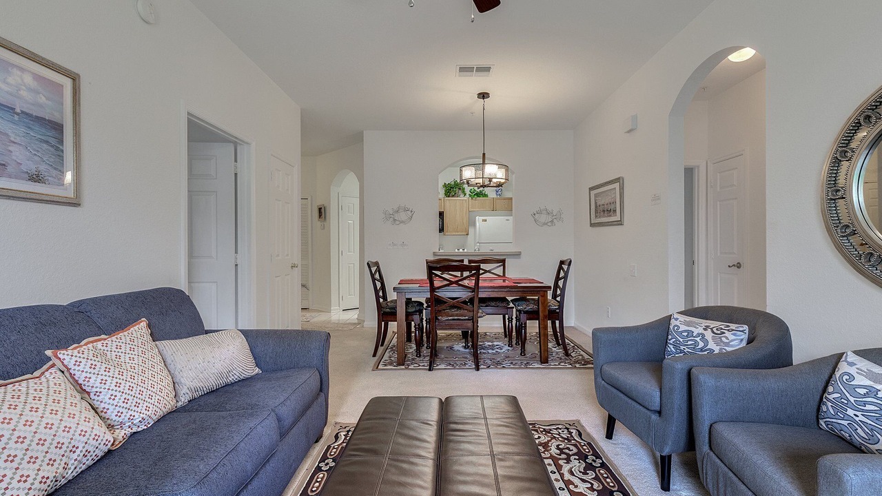 Photo of Livingroom in Windsor Palms
