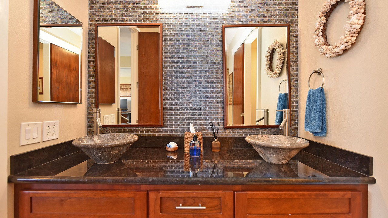 Photo of Bathroom in Kahana