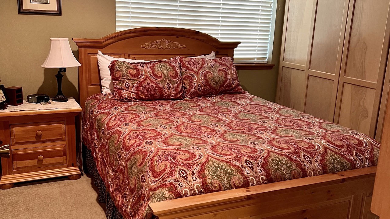 Photo of Bedroom in Downtown Leavenworth