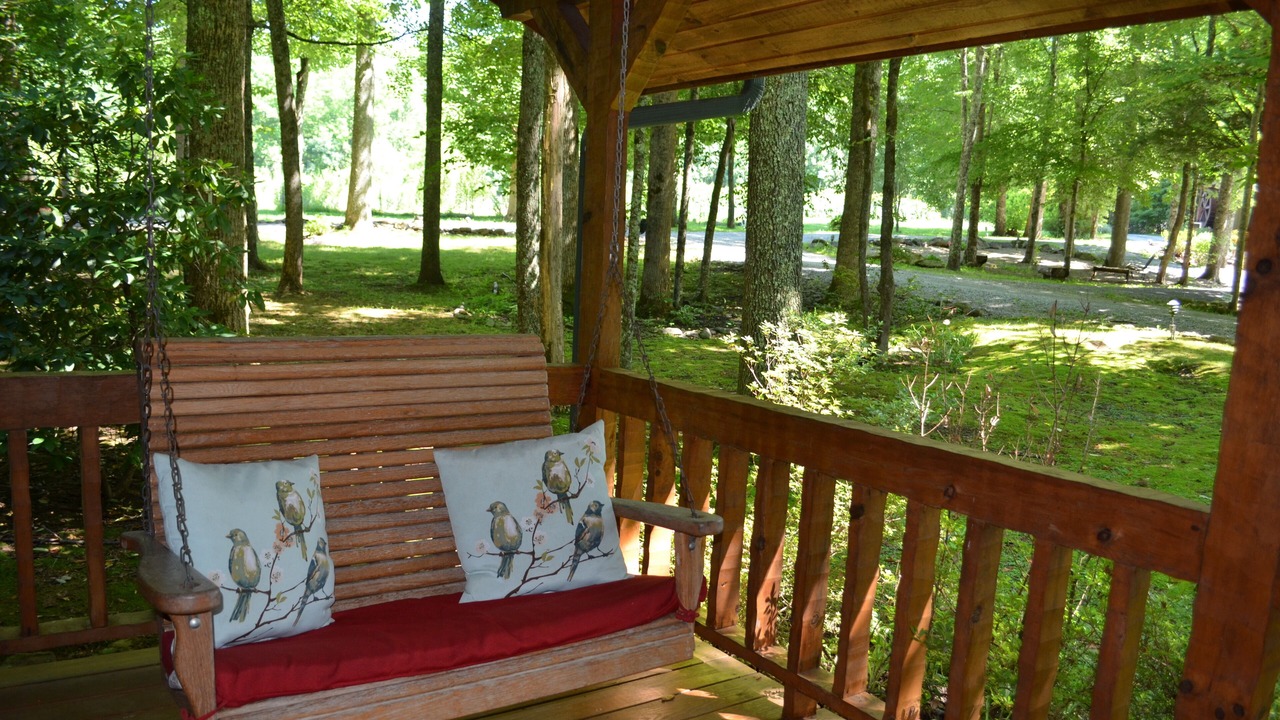 Photo of Patio Balcony in Cosby