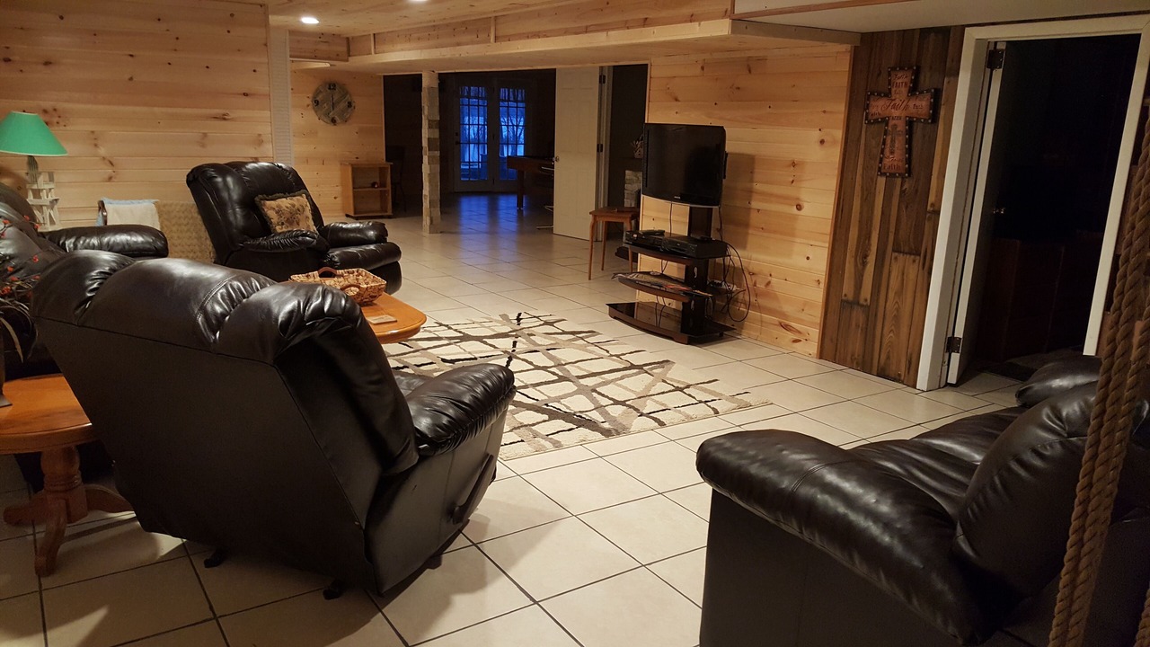 Photo of Bedroom in Lake Milton