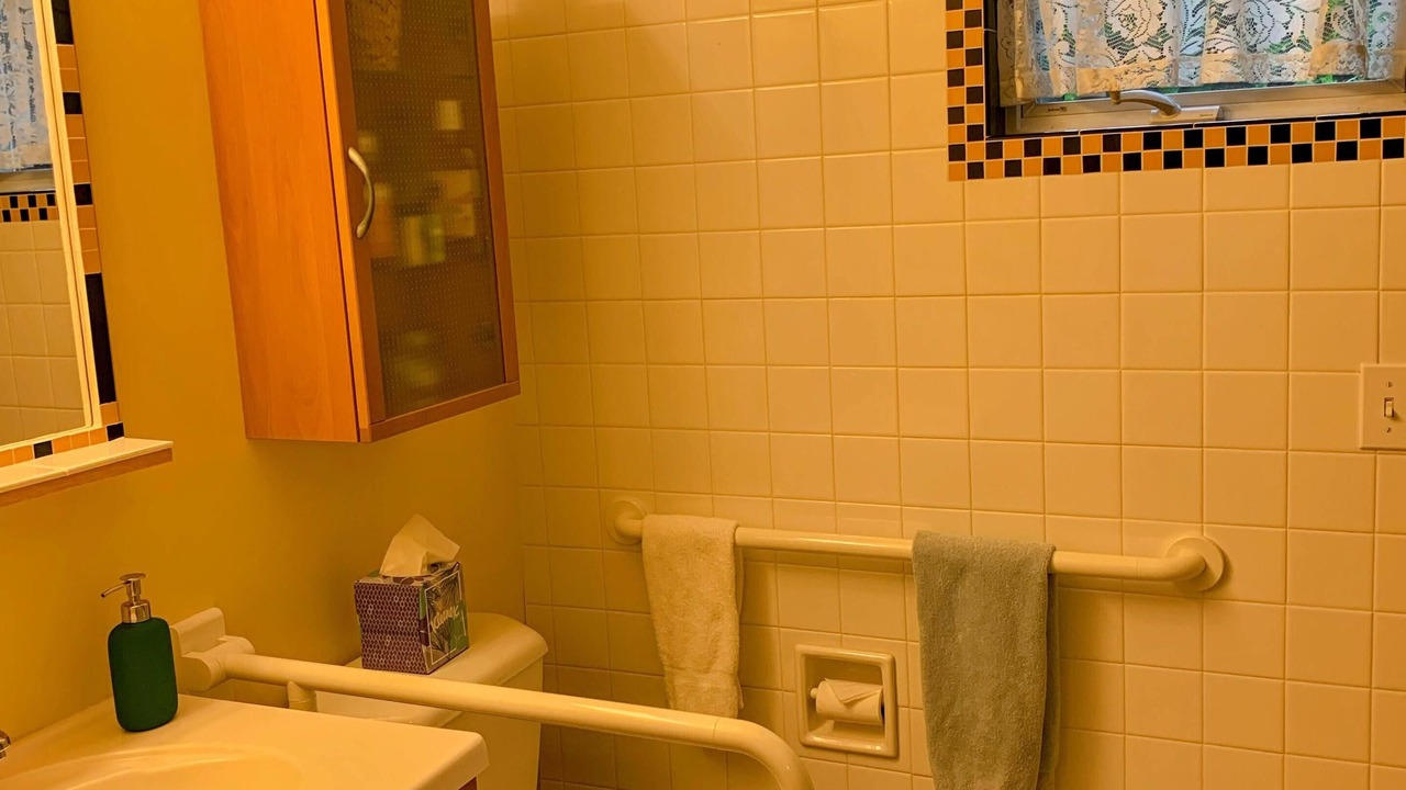 Photo of Bathroom in Mount Tabor
