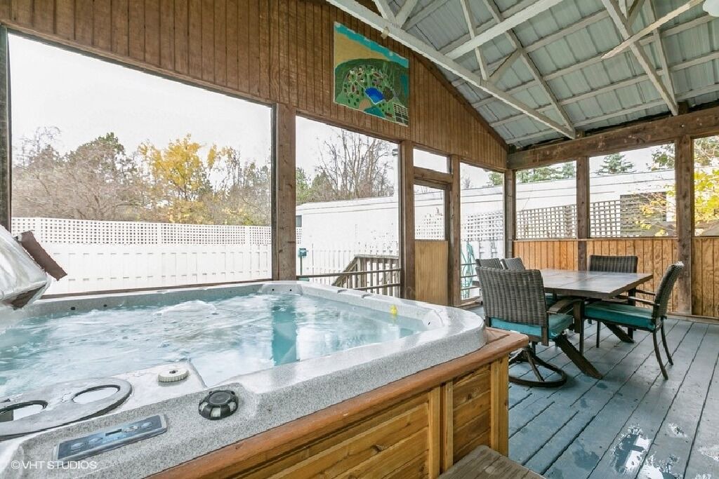 Photo of Outdoor in Bridgman