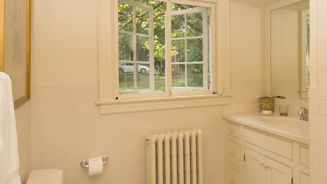 Photo of Bedroom in Lewisburg