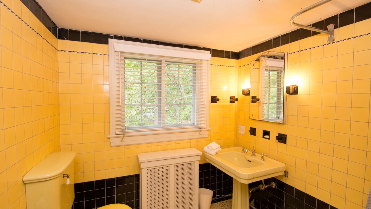 Photo of Bedroom in Lewisburg