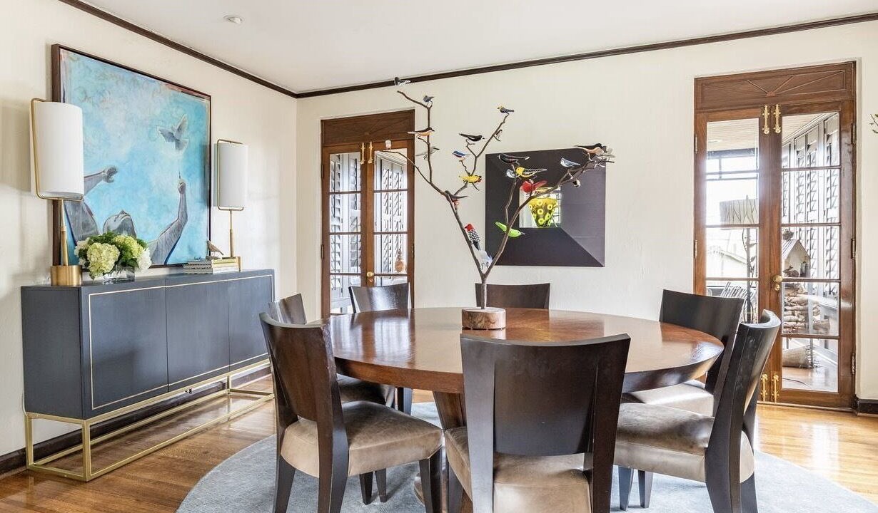 Photo of Livingroom in Hillsboro West End