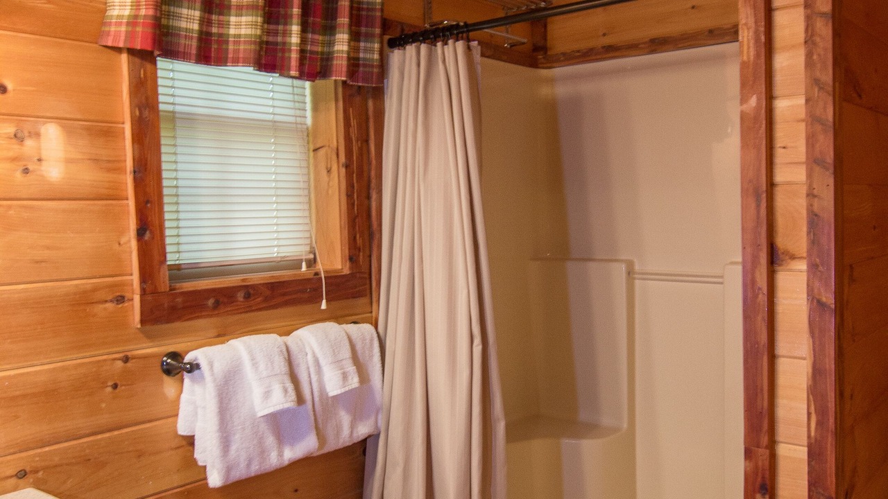 Photo of Bathroom in Gatlinburg - Pigeon Forge