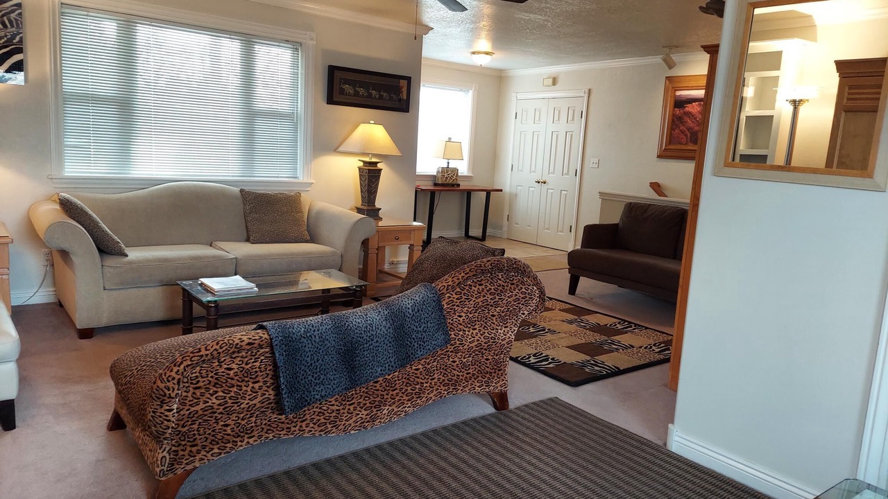 Photo of Livingroom in Cottonwood Heights